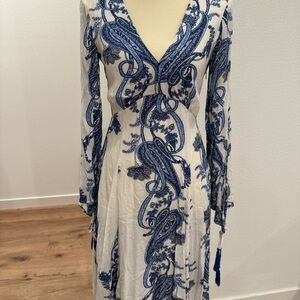 Lulu's Blue and White Long Sleeve Dress